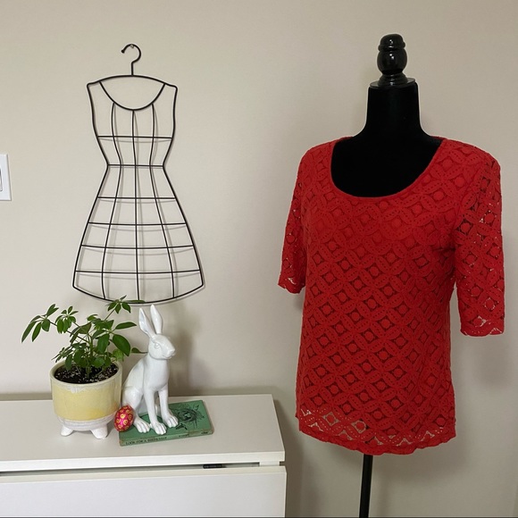 Red lace top - Picture 2 of 8